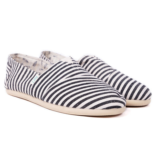 CLASSIC BLACK STRIPES