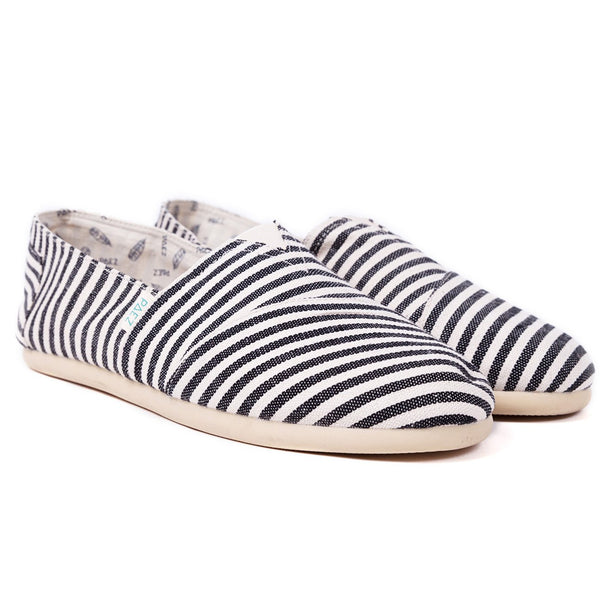 CLASSIC BLACK STRIPES