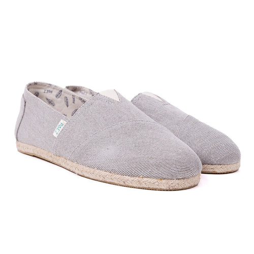 ESSENTIALS GREY