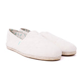 ESSENTIALS BEIGE