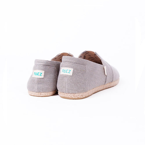 ESSENTIALS GREY