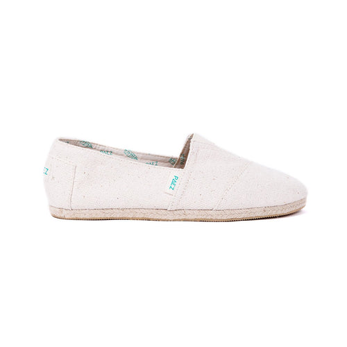 ESSENTIALS BEIGE