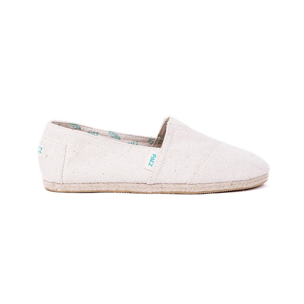 ESSENTIALS BEIGE