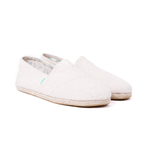 ESSENTIALS BEIGE