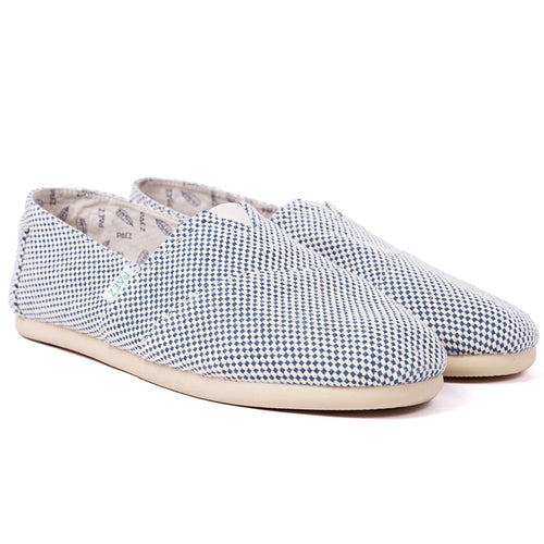 CLASSIC BLUE