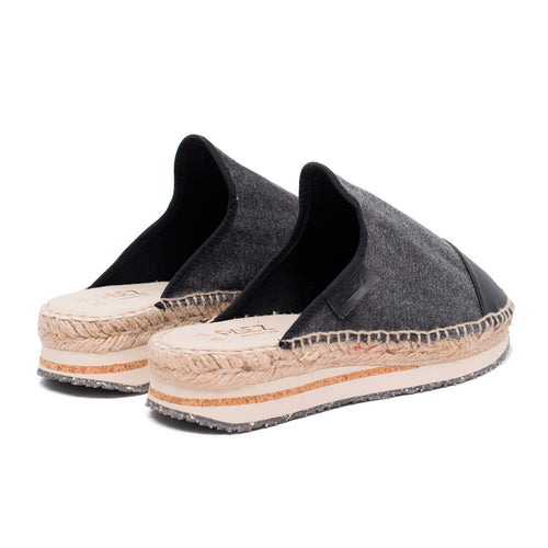 CLOG BLACK